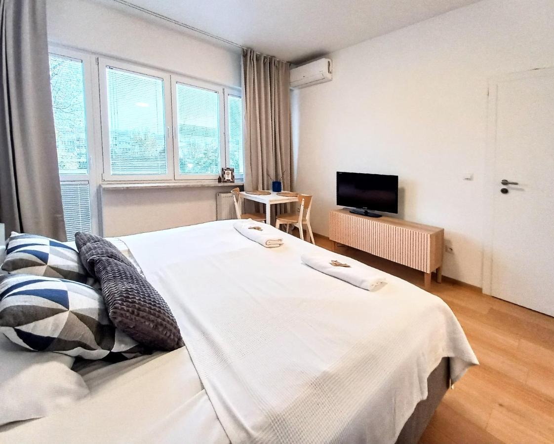 Warsaw Concierge Hoza Centrum Exteriör bild